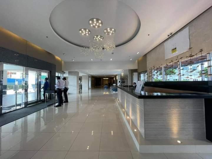 Rhm Sea Residences Condostaycation Moa,Smx Pasay Esterno foto